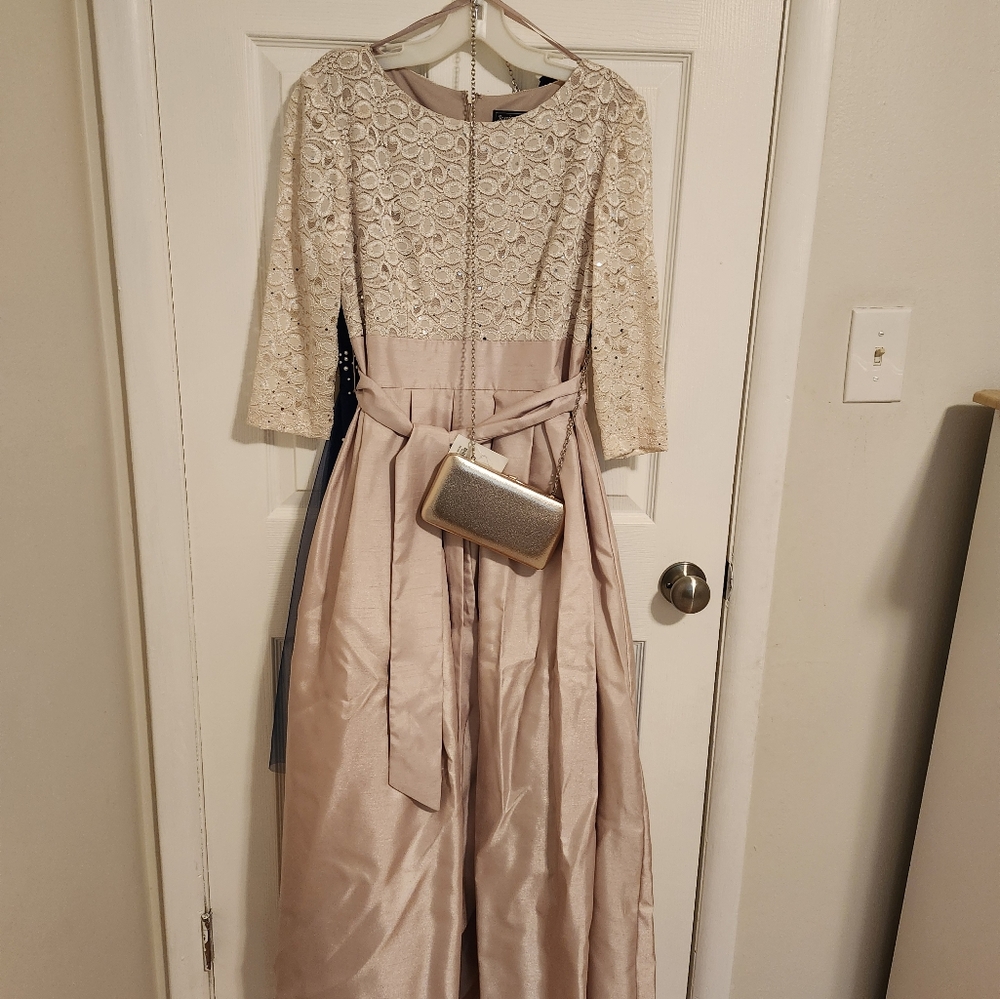 Jessica Howard Formal Dress/Gown. Includes Purse.